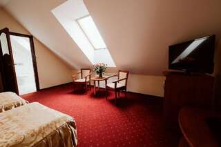 Отель Hotel Groman Сенкоцин Бюджетный двухместный номер с 1 кроватью-7